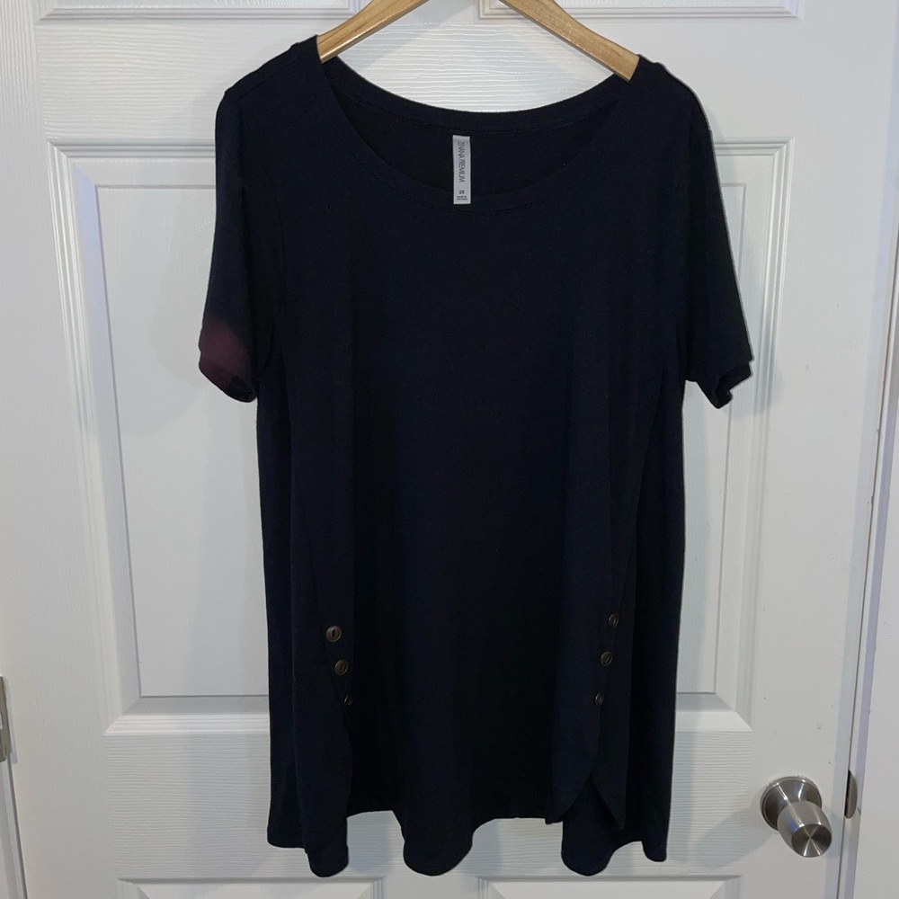 ✨🖤 Zenana Premium black top!